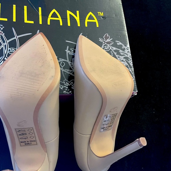 Pumps - Picture 2 of 3